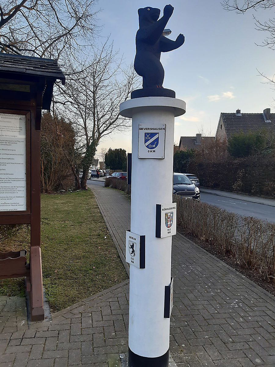 Quiz_Dorfspaziergang_Berliner_Platz-Wie_weit_ist_es_nach_Breslau_sm